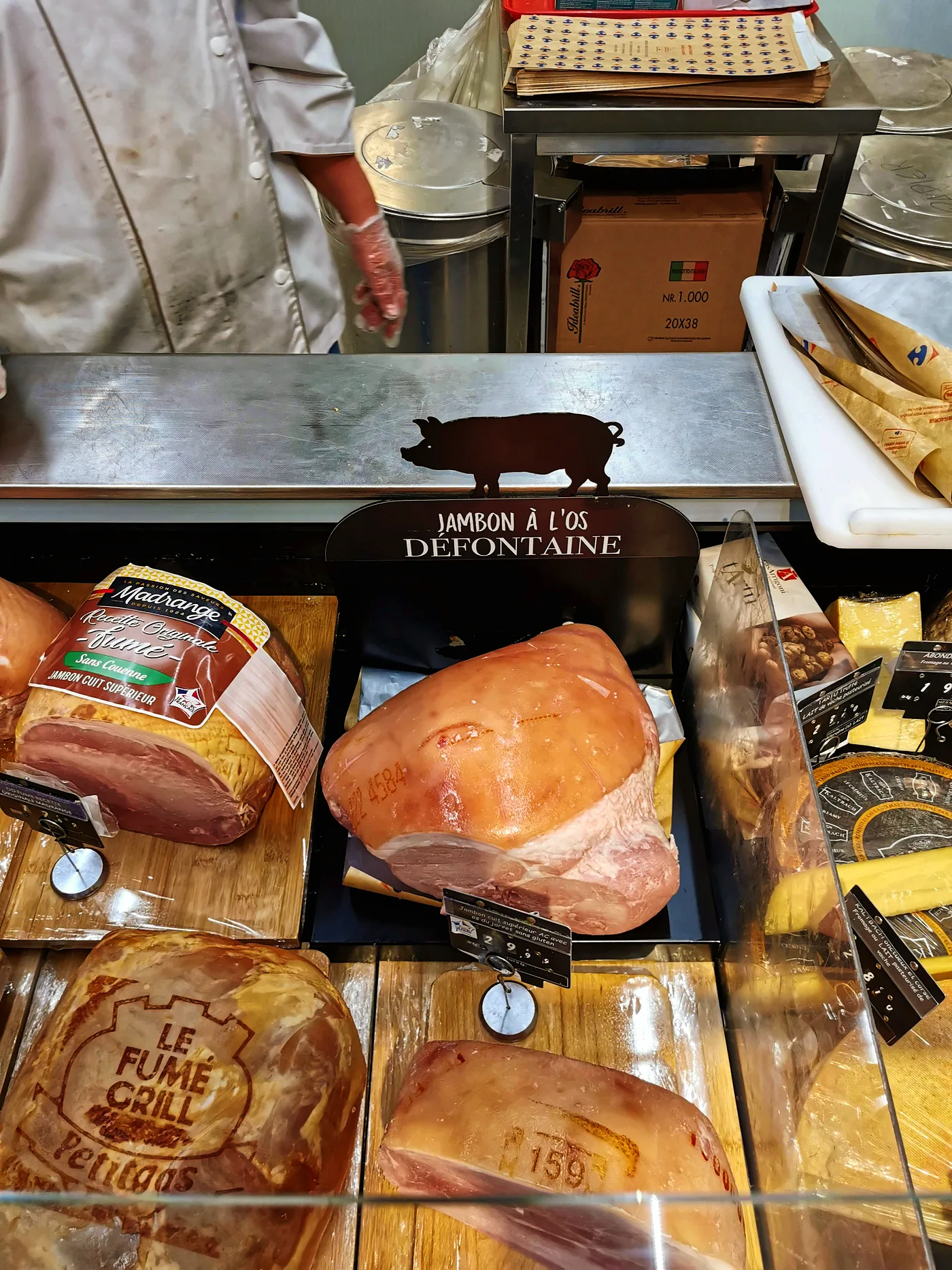Jambon avec os du jarret au rayon coupe